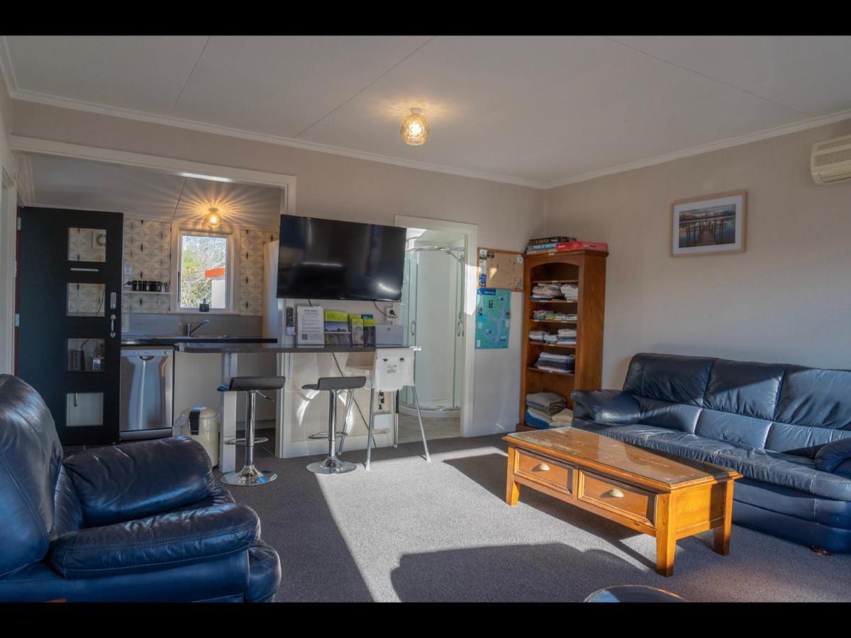 Te Anau Holiday Home - Free Wifi - Free Bikes & Kayaks - Short Walk To Lake & Town - Top Views Экстерьер фото