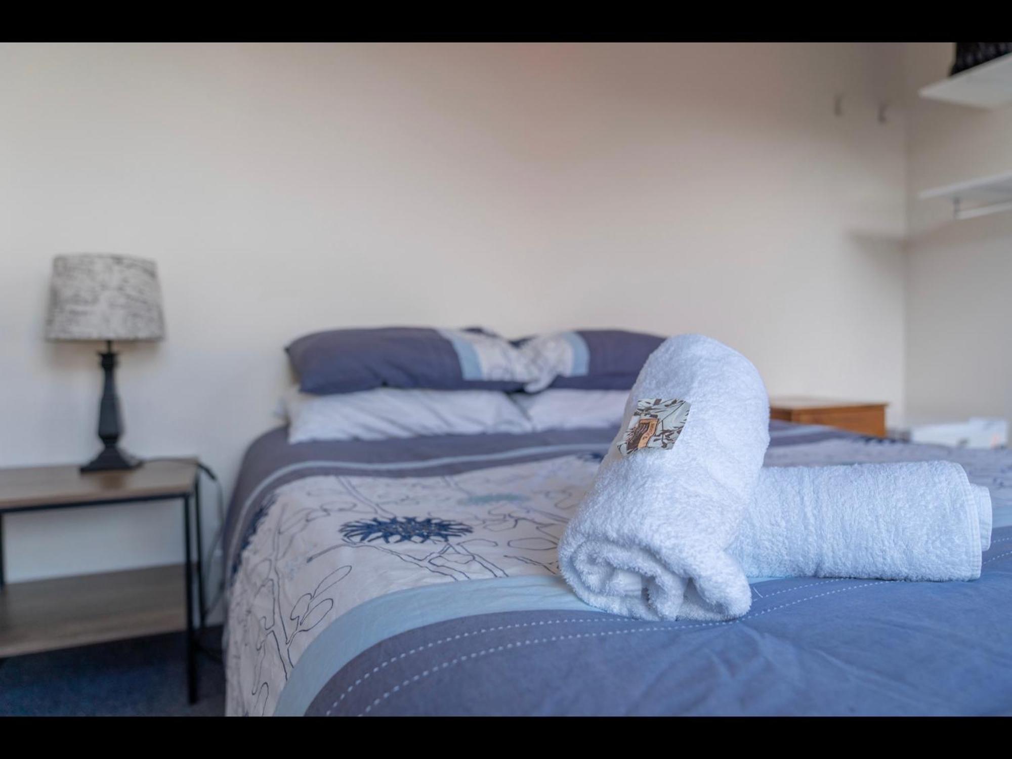 Te Anau Holiday Home - Free Wifi - Free Bikes & Kayaks - Short Walk To Lake & Town - Top Views Экстерьер фото